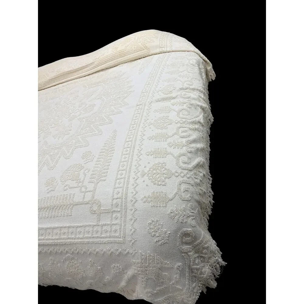 Vintage Sears Ivory Chenille Bedspread Full/Queen 100x122 Cotton Medallion
